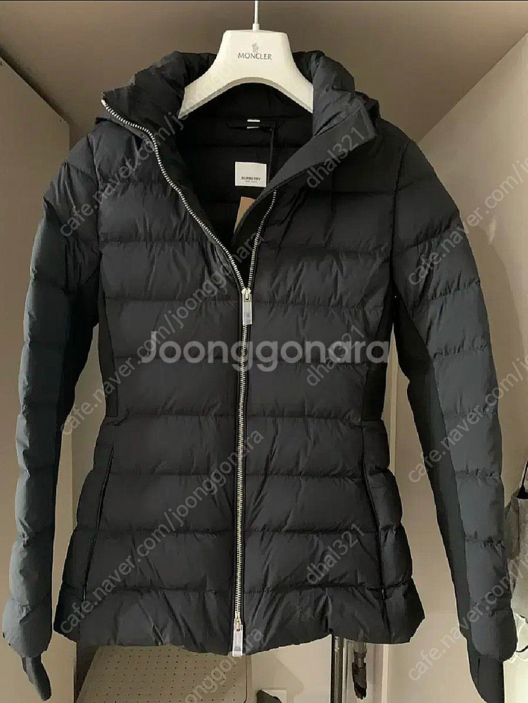 버버리여성 구스다운 패딩xs(새상품)--0