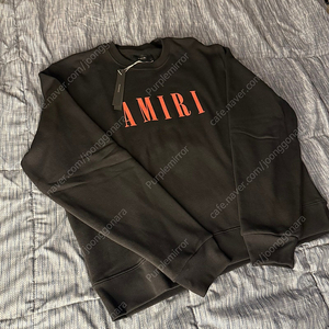 (L) Amiri 아미리 프론트 로고 스웨트셔츠 블랙
