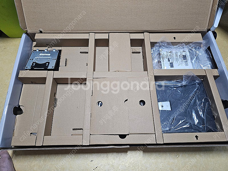 HP X32 QHD Gaming 모니터팝니다--8