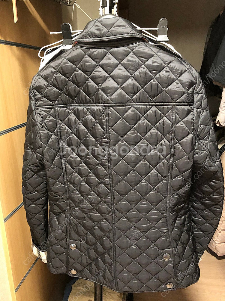 버버리 퀼팅자켓 - 40만원 (정품)--2