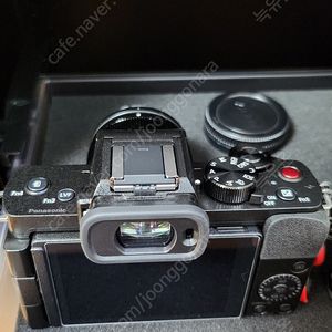 파나소닉 g100(12-32mm, 슈팅그립 키트) + 25mm f1.7 + 42.5mm f1.7 판매