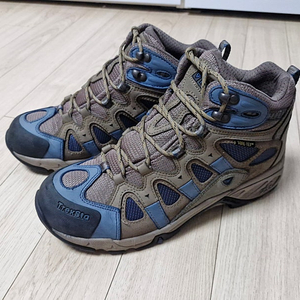 275mm)트렉스타 고어텍스 등산화