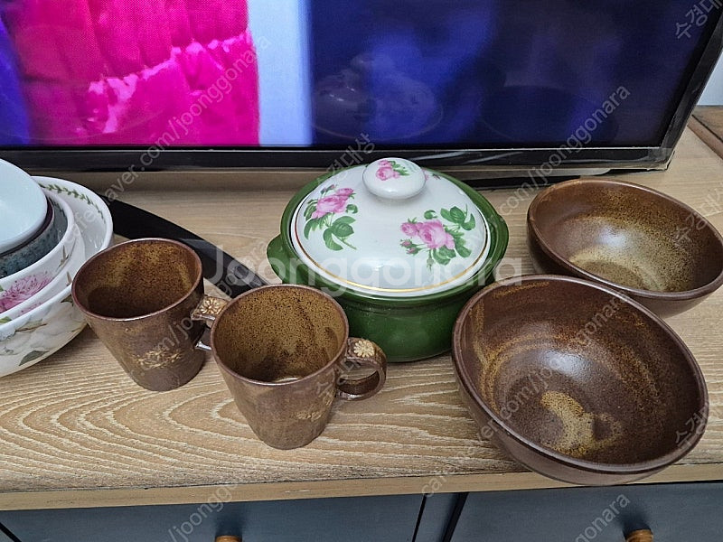몽땅 만원 그릇 20개조금 넘어요--4