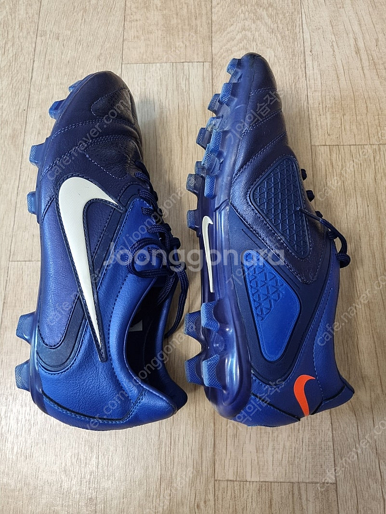 나이키 축구화 CTR360--3