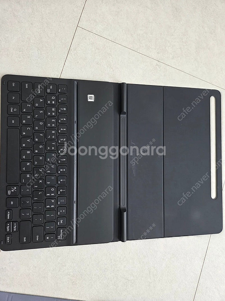 갤럭시 탭 S8 5G 실버 키보드 케이스 포함--6
