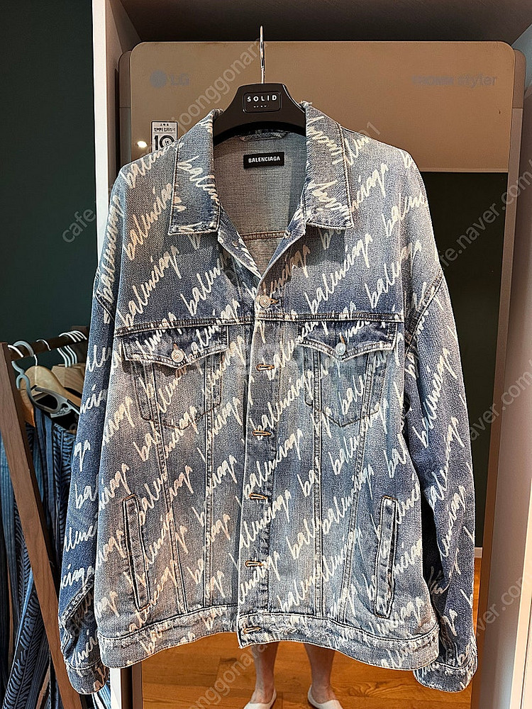 발렌시아가 올 오버 로고 데님 자켓 size 1 (국내...--0