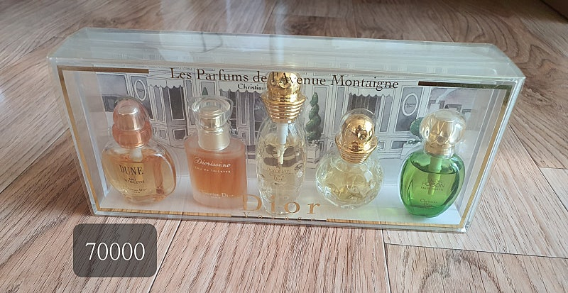 향수 미니어쳐 여러가지 이미지