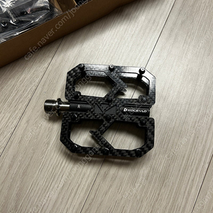 KOCEVLO 탄소 초경량 패달 팝니다