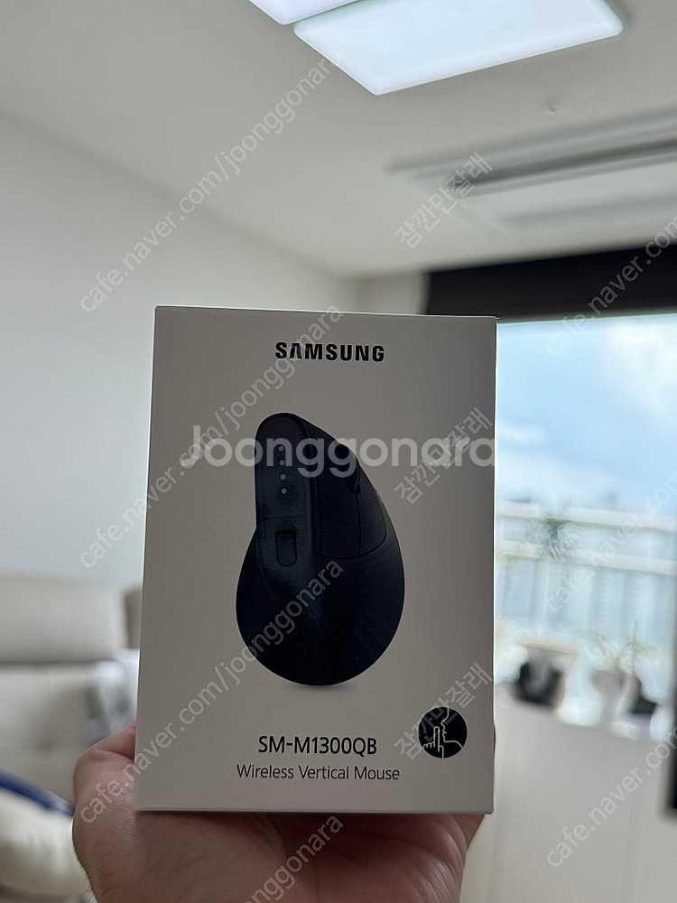 삼성전자 버티컬 무선마우스 SM-M1300QB 판매해요--0