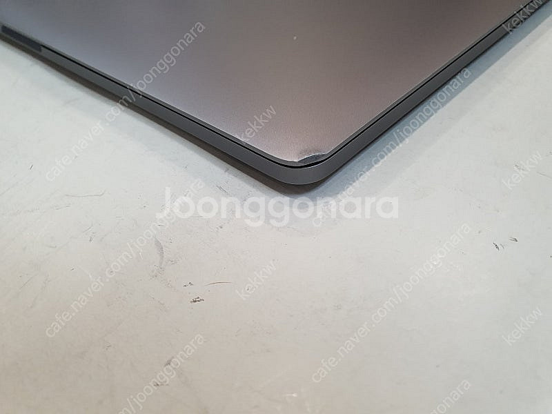 맥북프로 15인치 2018년형 40만원에 판매합니다 3...--3