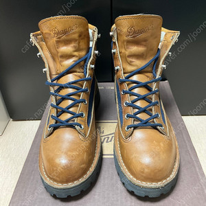 Danner Light 대너 라이트 30451 판매합니다