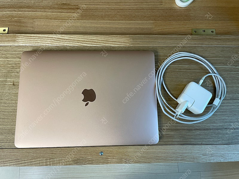맥북에어 로즈골드 m1 13인치 16GB 1테라 이미지