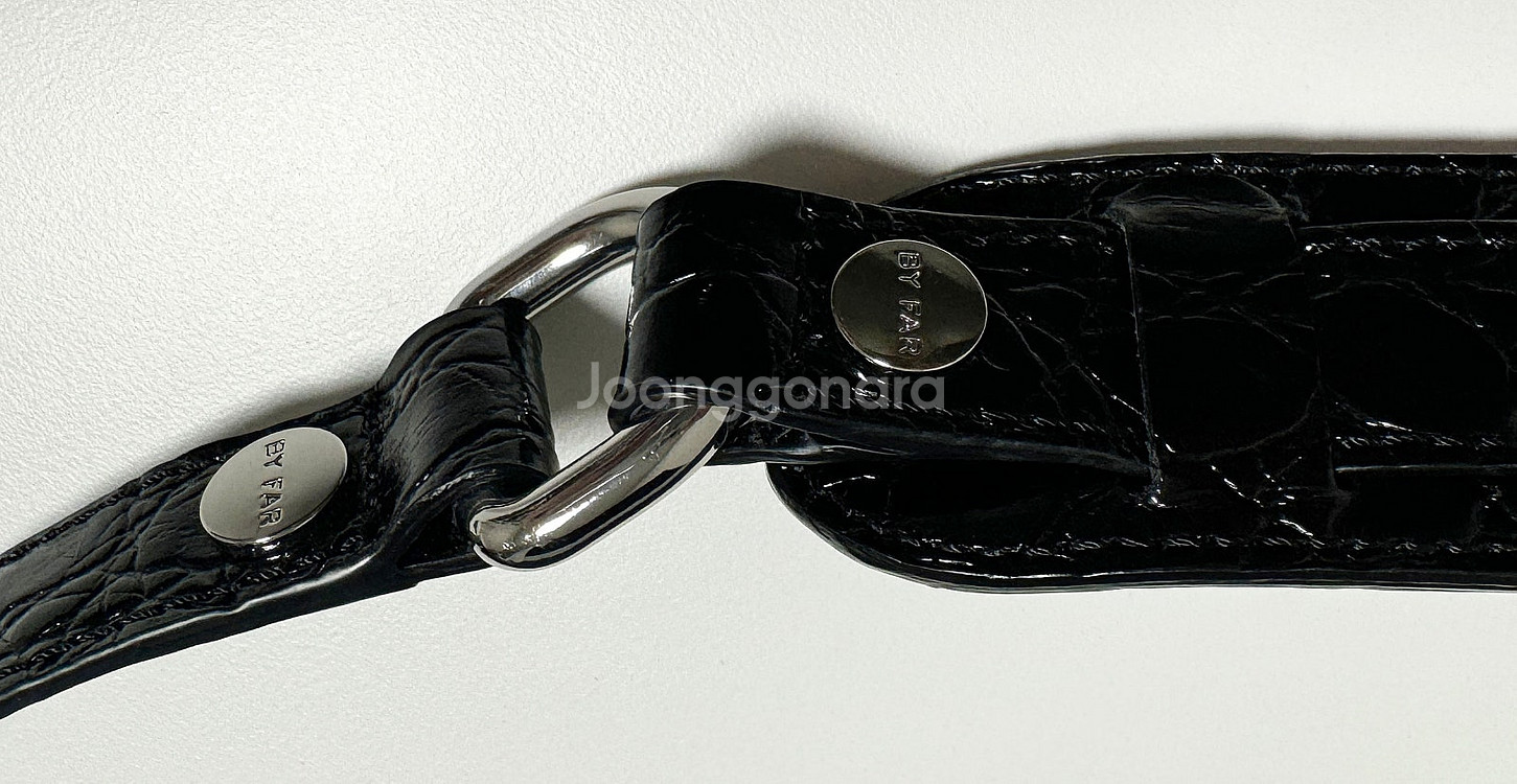 바이파 가방 gib백 gib crocs flat grain leather 가죽 블랙 판매합니다!--8