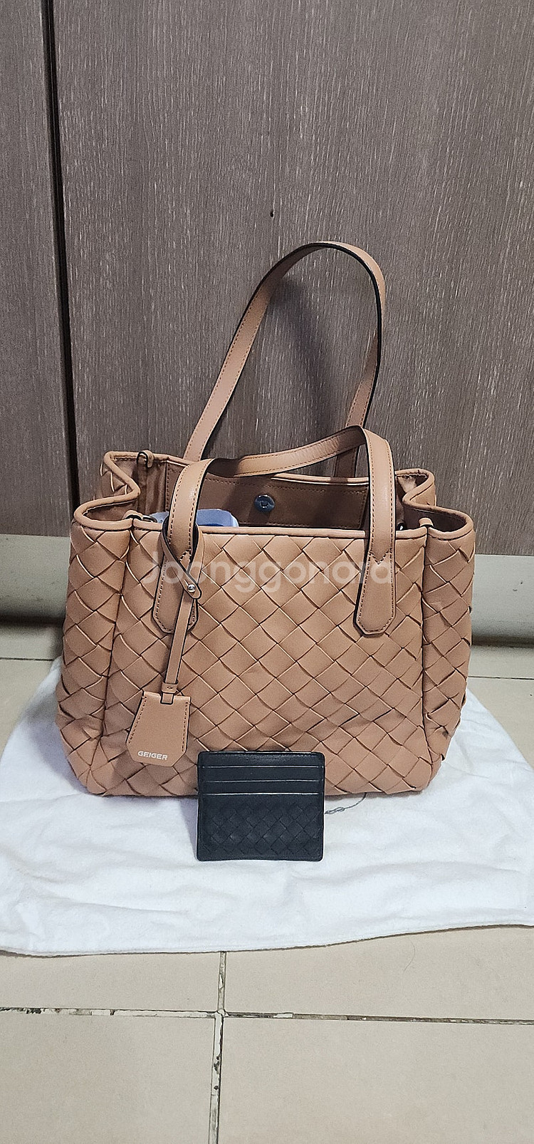 가이거 GEIGER 인트레지아토 숄더백 각각--1