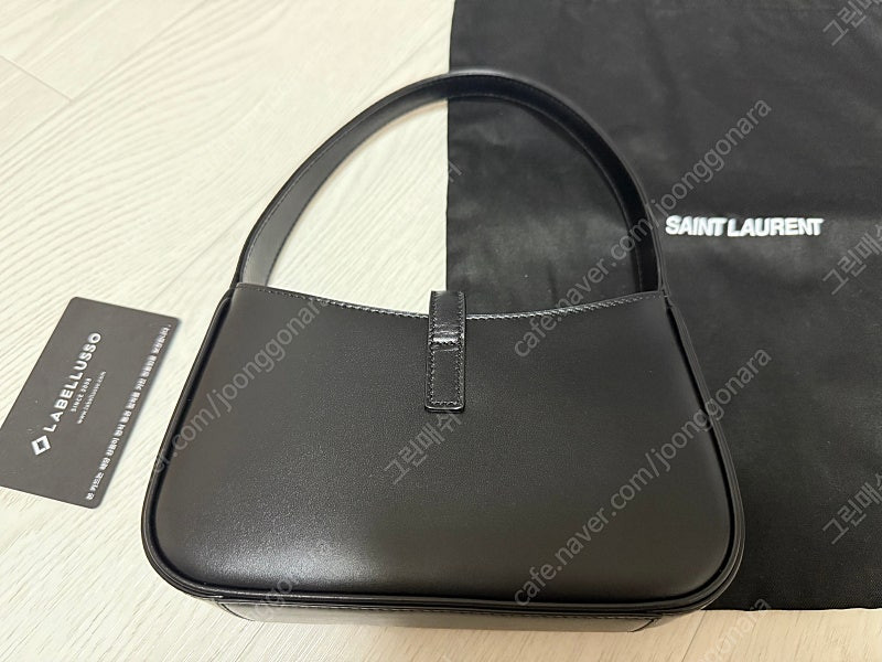 생로랑 모노그램 숄더백 팝니다.--1