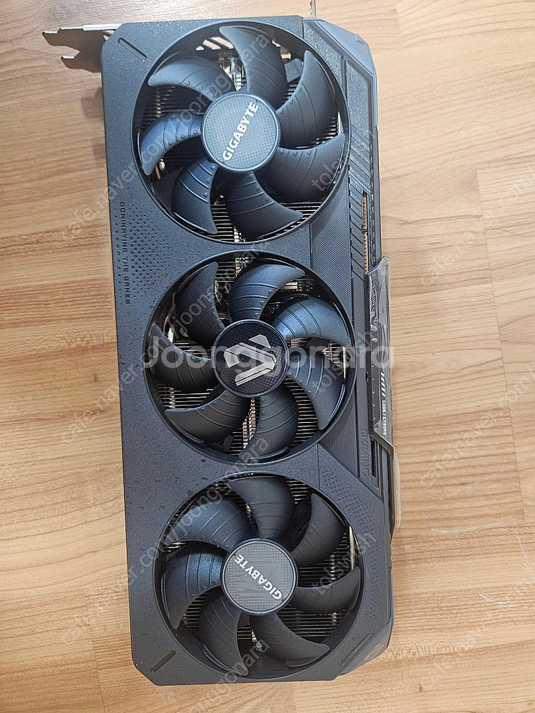 라데온 기기바이트 gaming oc rx 9070 팔아...--1