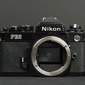 니콘 Nikon FE2 (fe-2) 블랙 + ai-s mf 50mm f1.4 신형 렌즈 (둘 다 정비 완료)