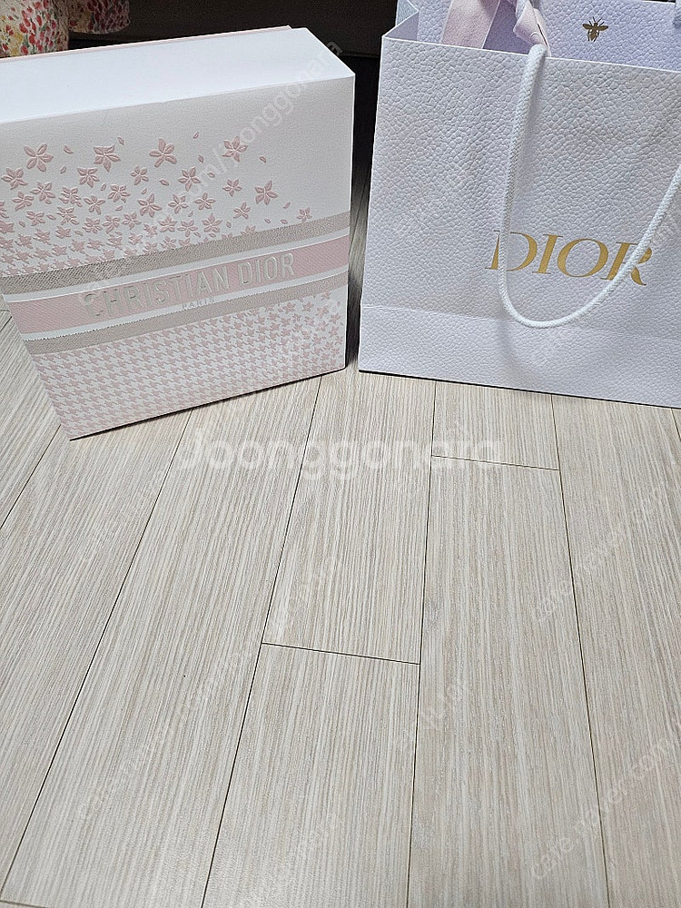 디올 쇼핑백 화이트 선물포장--1