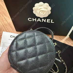 샤넬 CHANEL 동그리 탑핸들 금장로고 크로스백