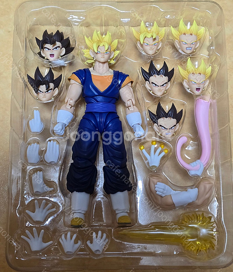 데모니아컬 핏 shf 베지트 2.0 판매합니다.--1