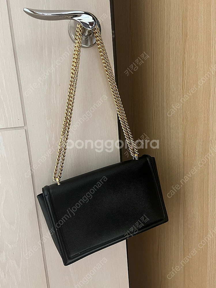 페라가모 지니백--1