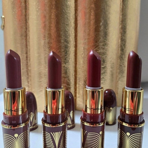 맥 립스틱 베이스컬러로도 좋고 차분한 계열의 컬러들입니다 8천원 ﻿