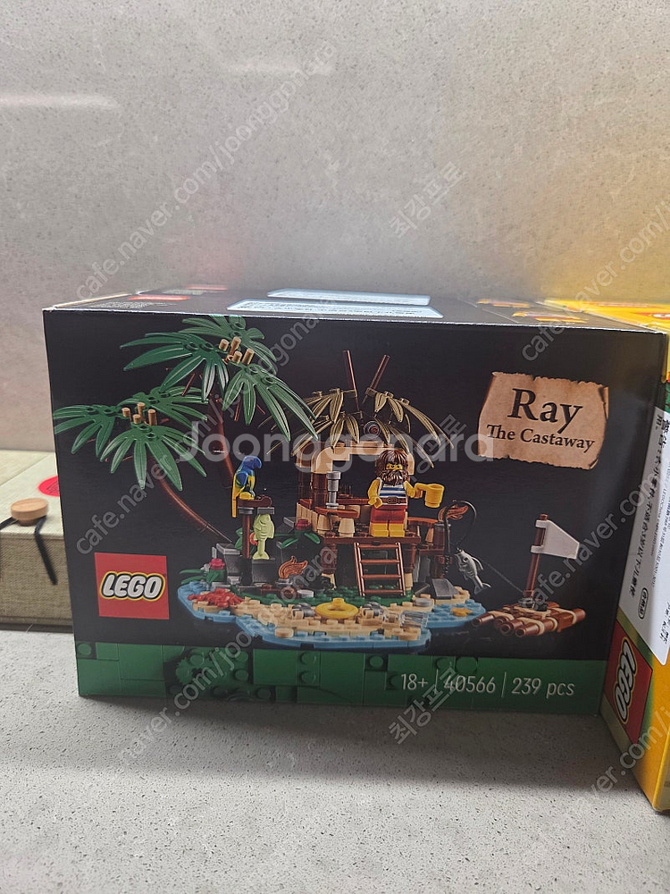 레고 40566, 40567 개당 4만원에 팝니다. 각2개씩 보유중입니다.--1