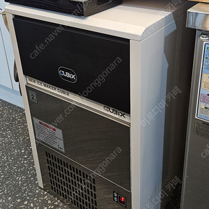 큐빅스 제빙기(QX55) 50KG 공냉식 판매합니다.