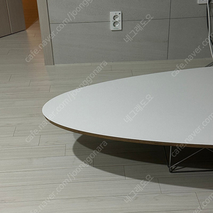 허먼밀러 일립티컬 서핑보드 임스 테이블 화이트 정품