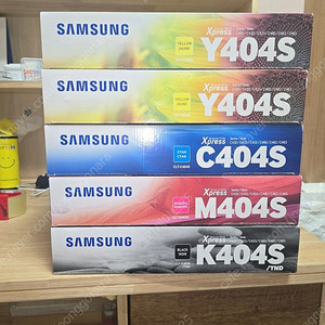 삼성정품토너 CLT-404S 한세트+노랑1개 총5개 판매합니다