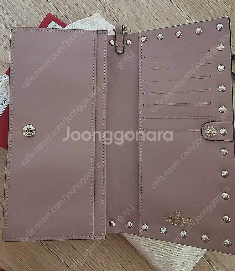 (새상품) mw2p0447 발렌티노 락스터드 스트랩 장...--9