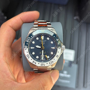 태그호이어 아쿠아레이서 프로페셔널 300 GMT 43mm