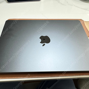 맥북 프로m4 10코어 10GPU 블랙 14인치 16g 512팝니다