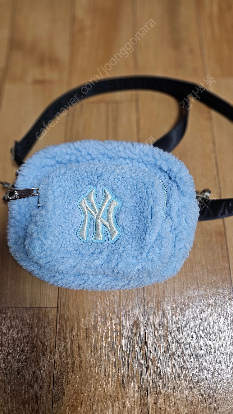 MLB 후리스 미니 크로스가방 이미지