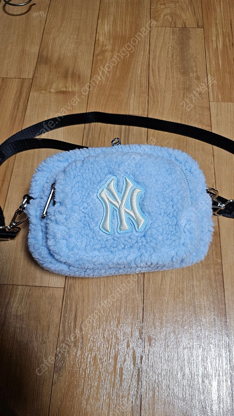 MLB 후리스 미니 크로스가방 이미지