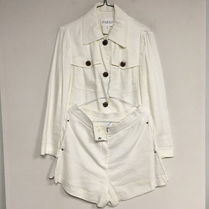 끌로디피에로 린넨 자켓 , 팬츠 세트 36 / 랑방 마인 오브제 타임 럭키슈에뜨 산드로 마쥬 오르 시에 시스템