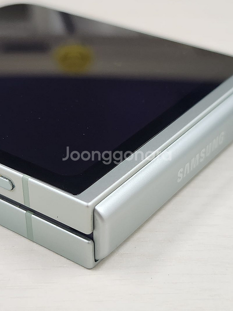 갤럭시Z플립6 민트 256용량 미파손 무잔상 새상품컨디션 깨끗한 단말기 S급 51만 판매해요--6