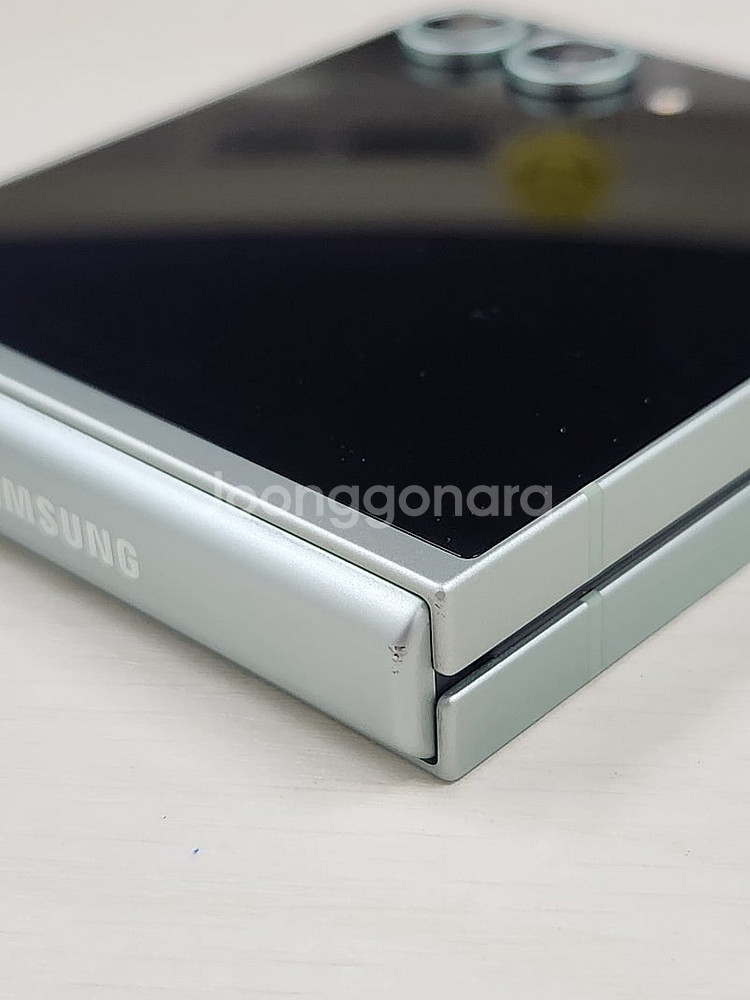 갤럭시Z플립6 민트 256용량 미파손 무잔상 새상품컨디션 깨끗한 단말기 S급 51만 판매해요--7