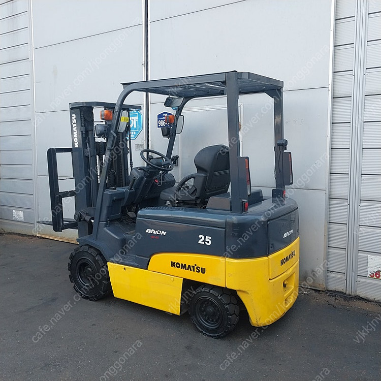 코마스 전동지게차 2.5톤 3단 4300MM 최상품 배터리장착 FB25-11--2