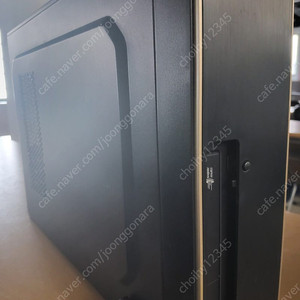 펜티엄 g4560 슬림 본체 팝니다(8g ram, 120g ssd, 윈도우 11 프로 정품 인증), 서울 2호선 신림 직거래맠.
