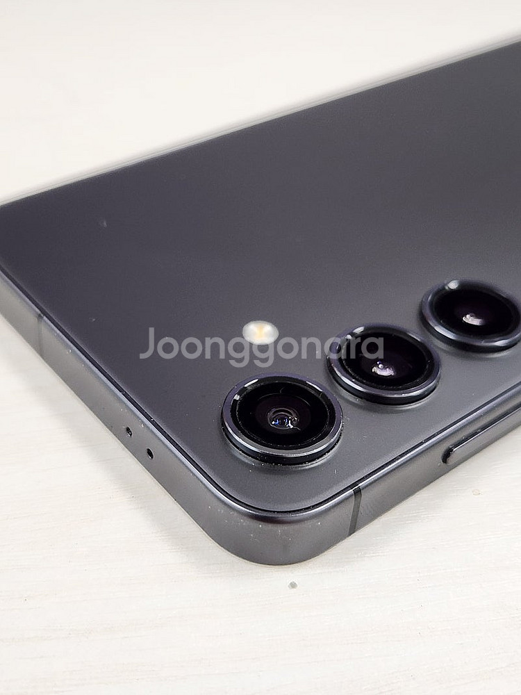 갤럭시S24 오닉스블랙 256용량 미파손 무잔상 깨끗한 단말기 초A급 50만 판매해요--4