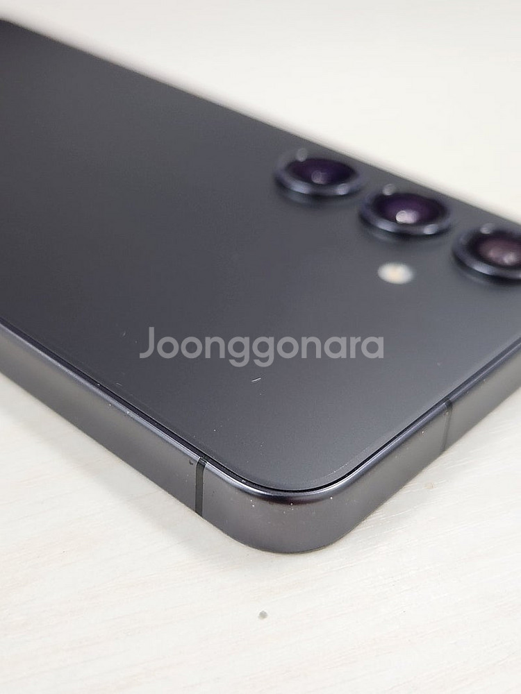 갤럭시S24 오닉스블랙 256용량 미파손 무잔상 깨끗한 단말기 초A급 50만 판매해요--5
