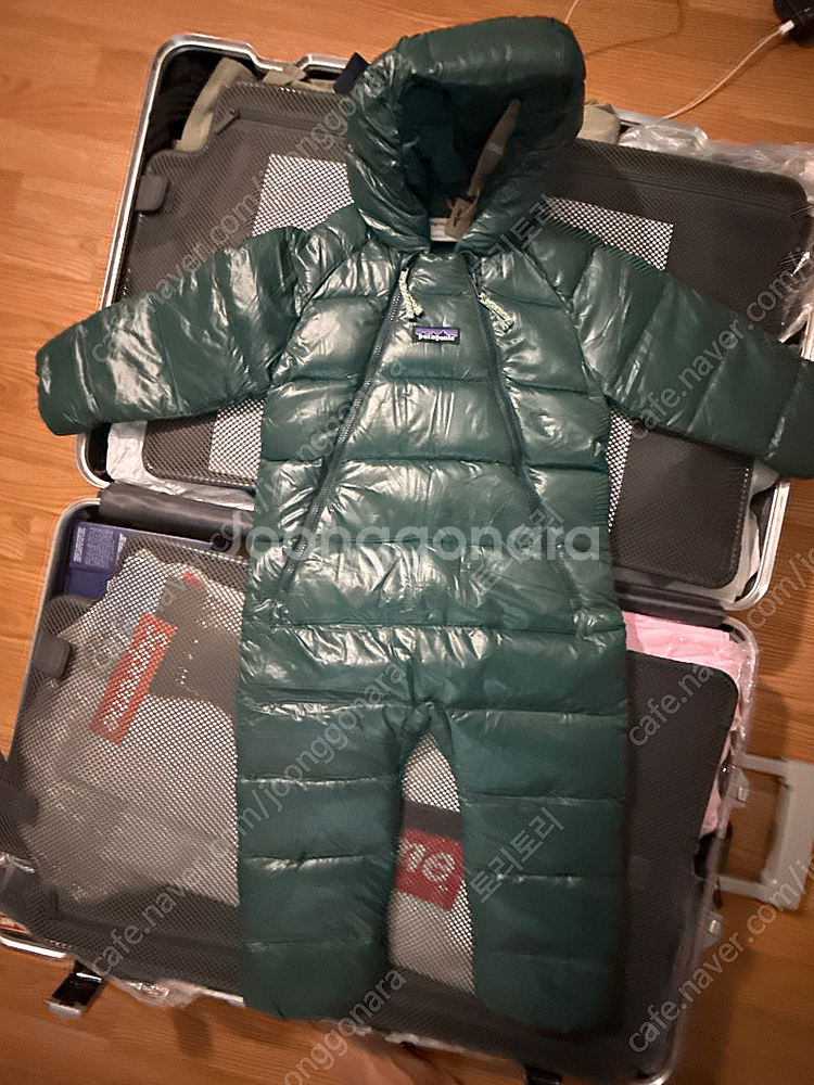 파타고니아 패딩 우주복 번팅--0