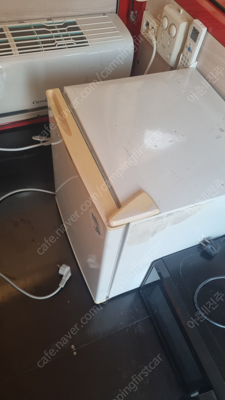 19년식 신화 투폴딩트레일러 t6 급매합니다.--7