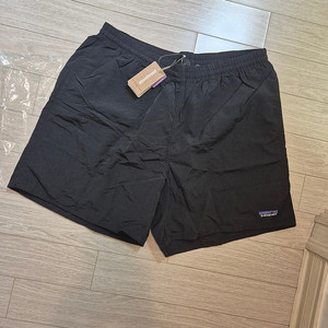 쿨거래시 7만택포! 정가 158,000원 미착용 새제품 정품 파타고니아 반바지