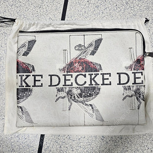 (상태 양호·깨끗함) DECKE 덱케 클러치백
