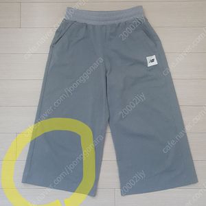 뉴발란스 칠부바지 140 뉴뱔란스 반팔티 140 블랙야크 반팔티 130 우체