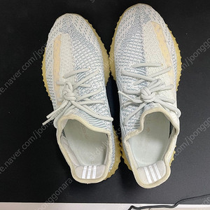 이지부스트 350 V2 클라우드 화이트 팝니다
