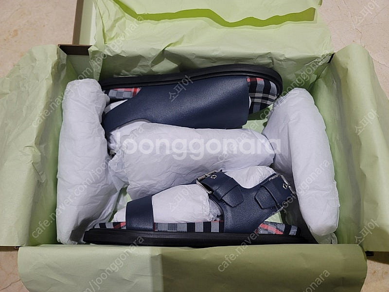 버버리 키즈 샌들 35 Size (새상품)--3