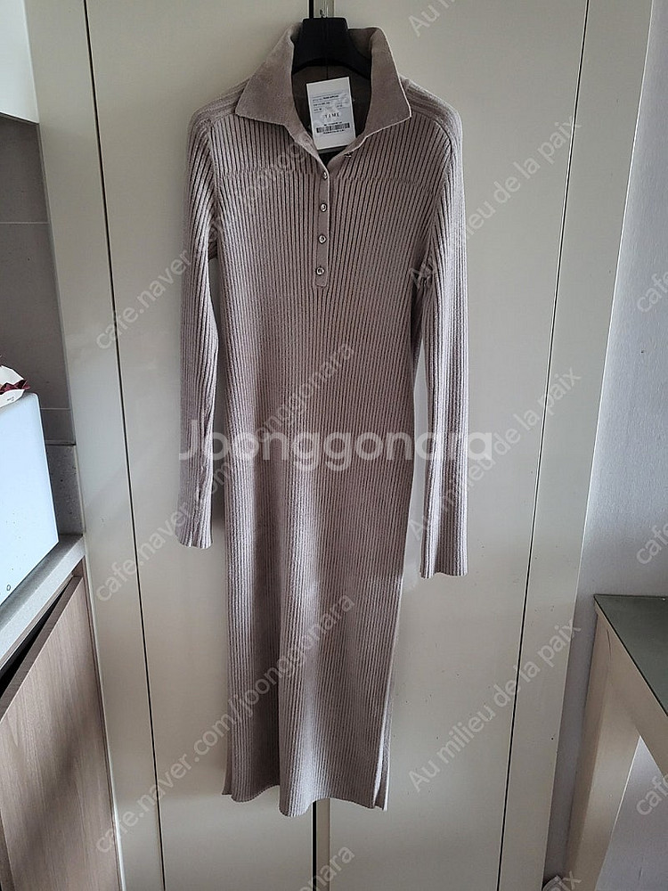 노네고)24f/w 타임 플러피 칼라 리브드 니트 드레스...--2